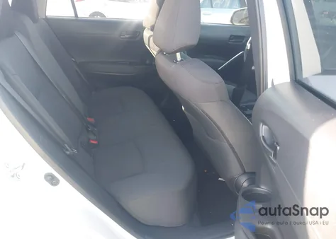 2024 Toyota Corolla Cross Le z USA, uszkodzony, nr VIN 7MUBAAAG8RV091350